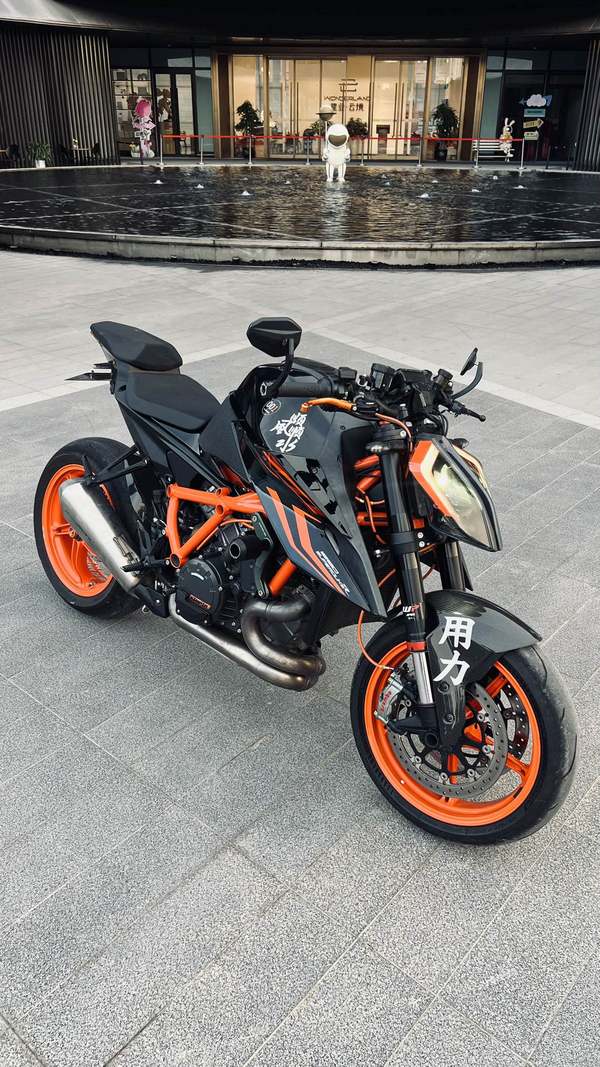 二手KTMR2R1290 Super Duke