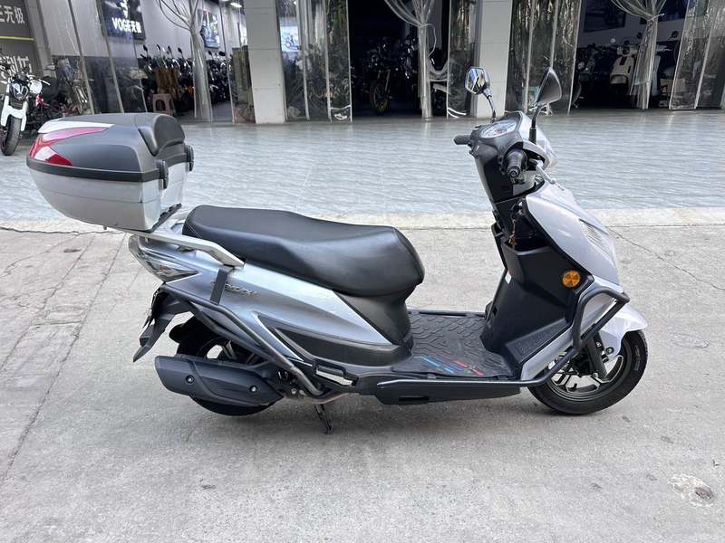 二手济南铃木优驿 UE125T