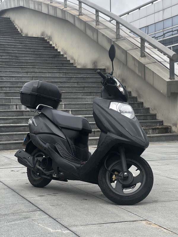 二手五羊本田SCR 喜鲨125