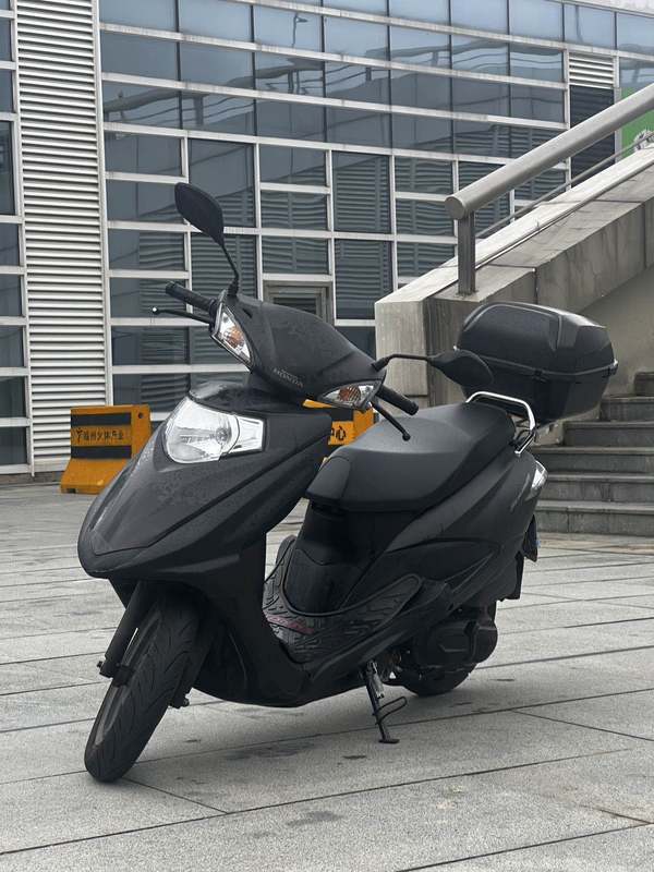 二手五羊本田SCR 喜鲨125
