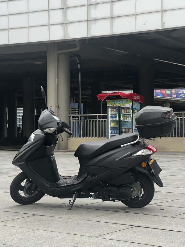 二手五羊本田SCR 喜鲨125