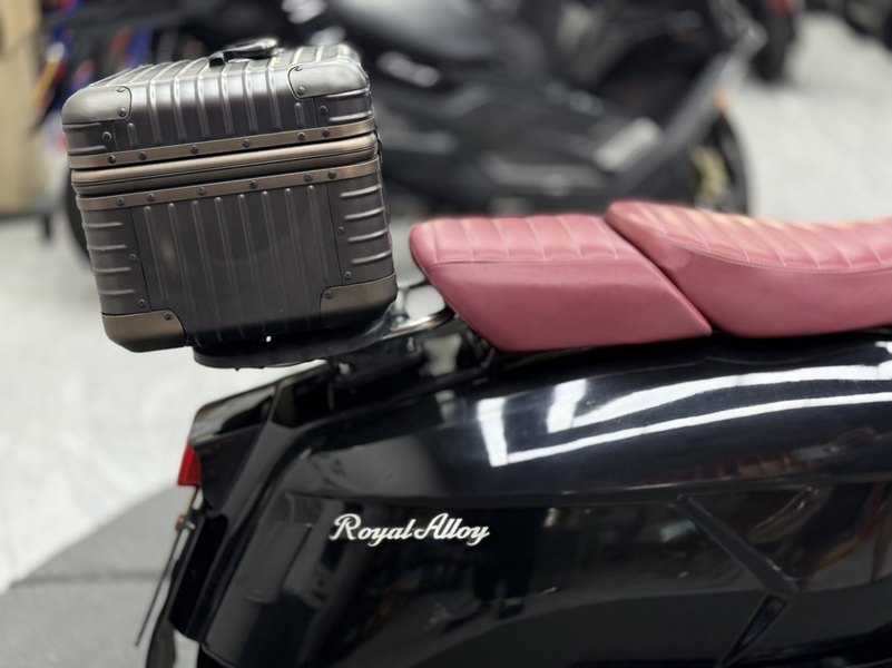 二手ROYAL ALLOYGP200S