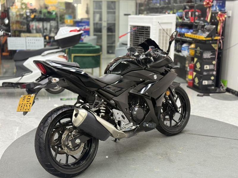 二手豪爵铃木GSX250R