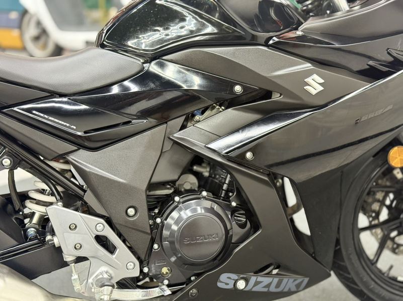 二手豪爵铃木GSX250R