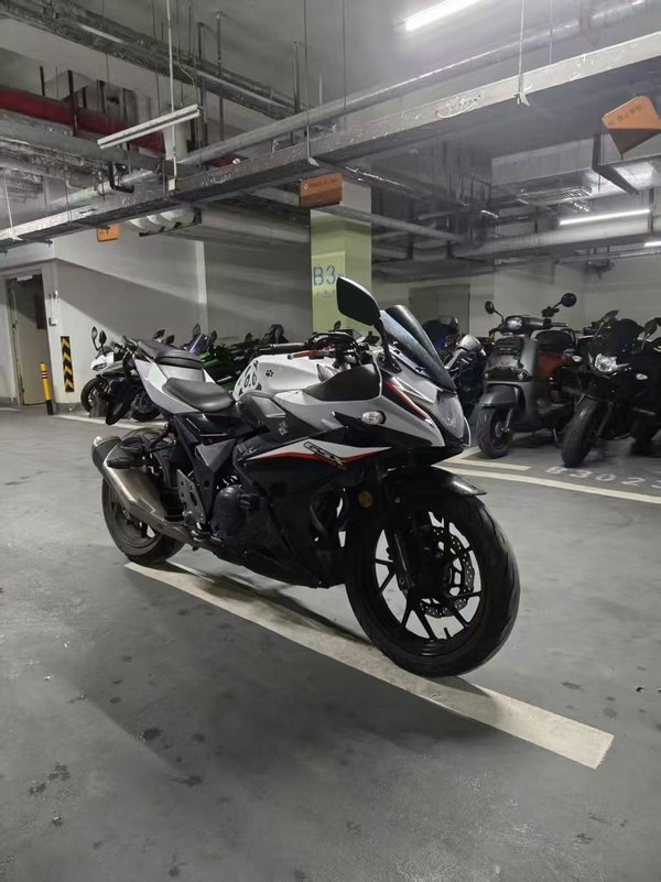 二手豪爵铃木GSX250R