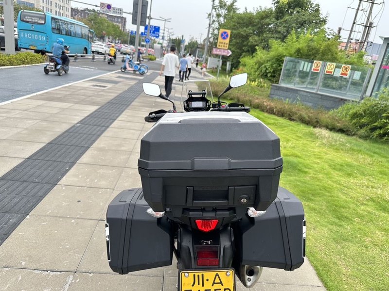 二手豪爵铃木DL250
