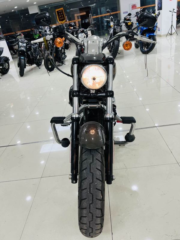 二手哈雷戴维森1200 Custom