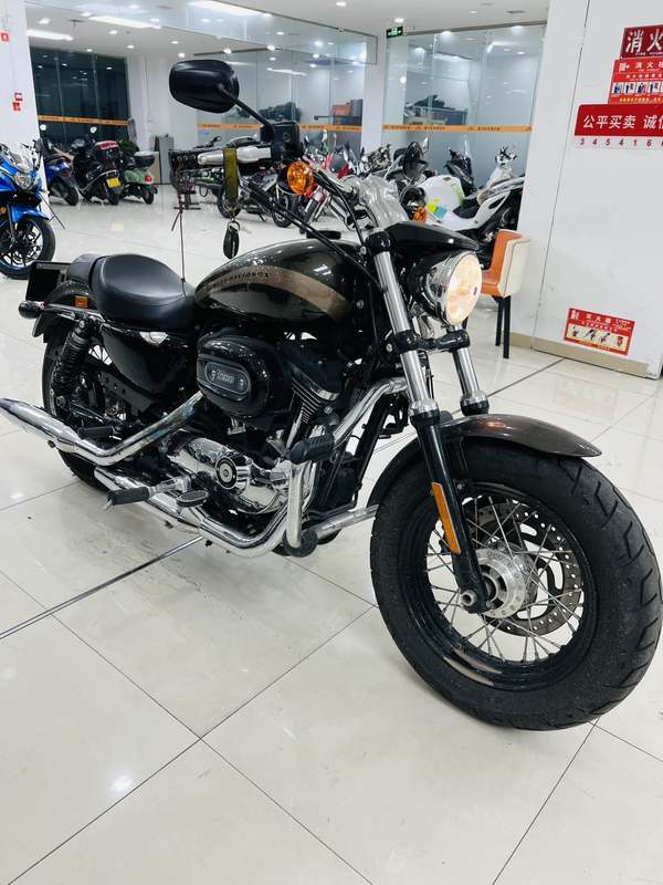 二手哈雷戴维森1200 Custom