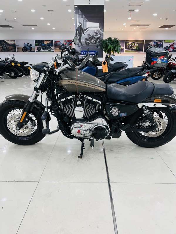 二手哈雷戴维森1200 Custom