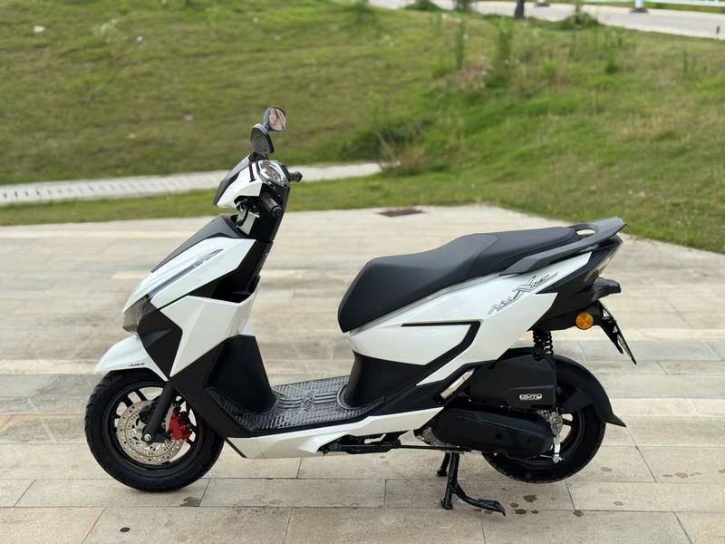 二手五羊本田NWX125