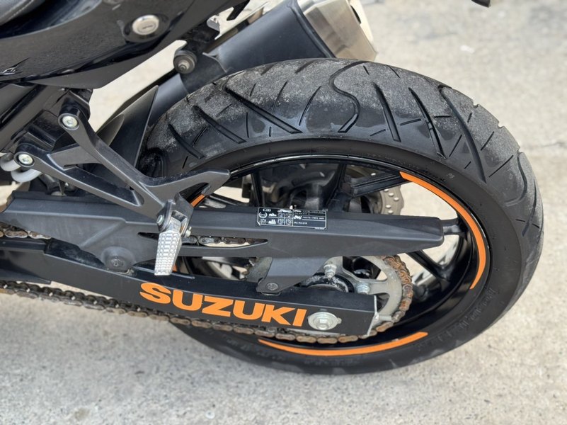 二手豪爵铃木GSX250R