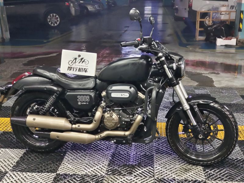 二手QJMOTOR闪300