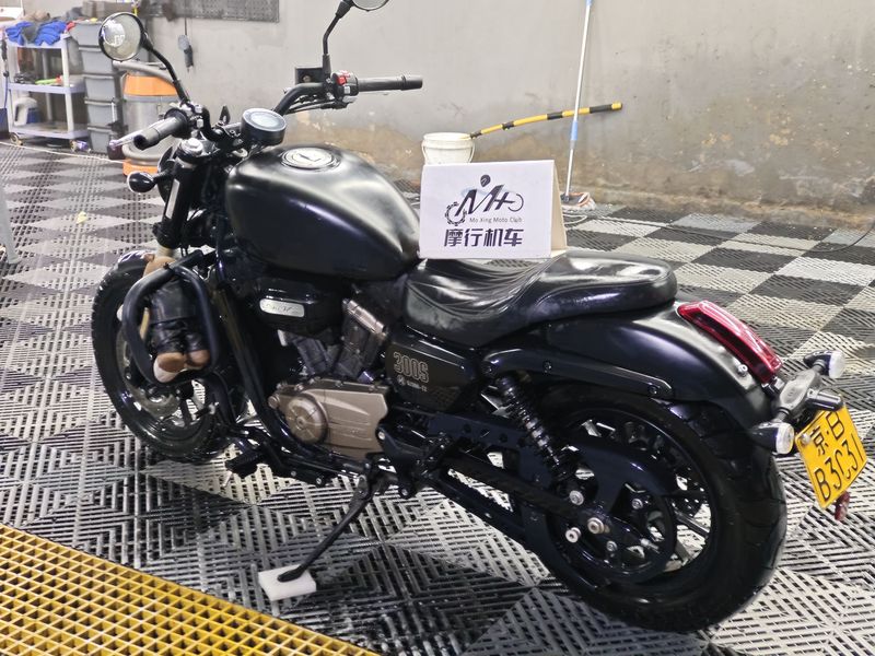 二手QJMOTOR闪300
