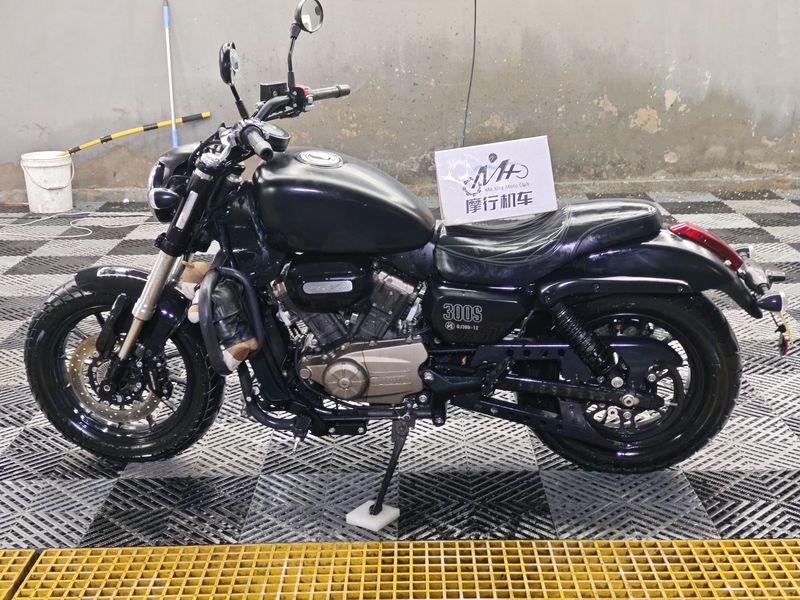 二手QJMOTOR闪300