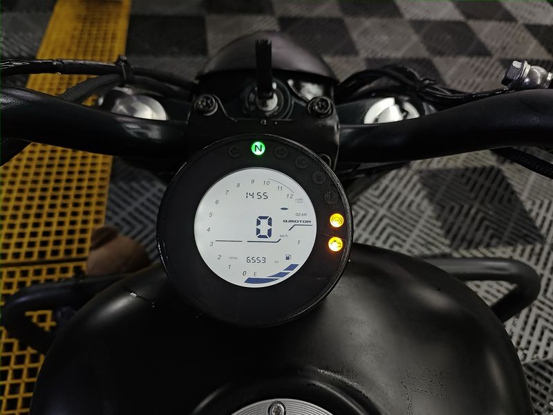 二手QJMOTOR闪300