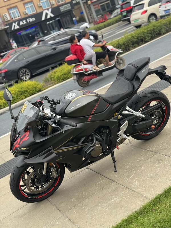 二手QJMOTOR赛800