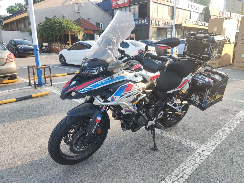 二手贝纳利金鹏 TRK502