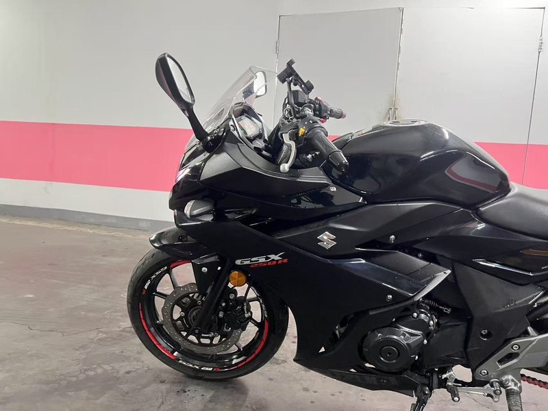 二手豪爵铃木GSX250R