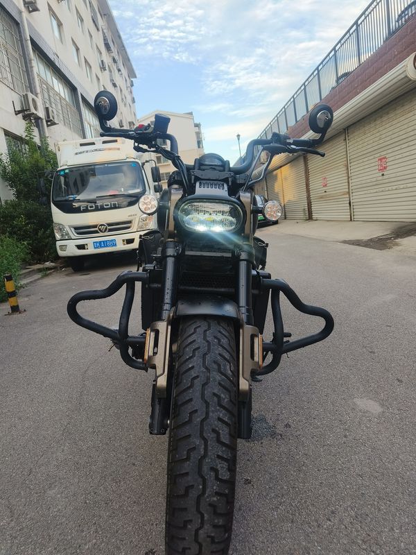 二手QJMOTOR闪700