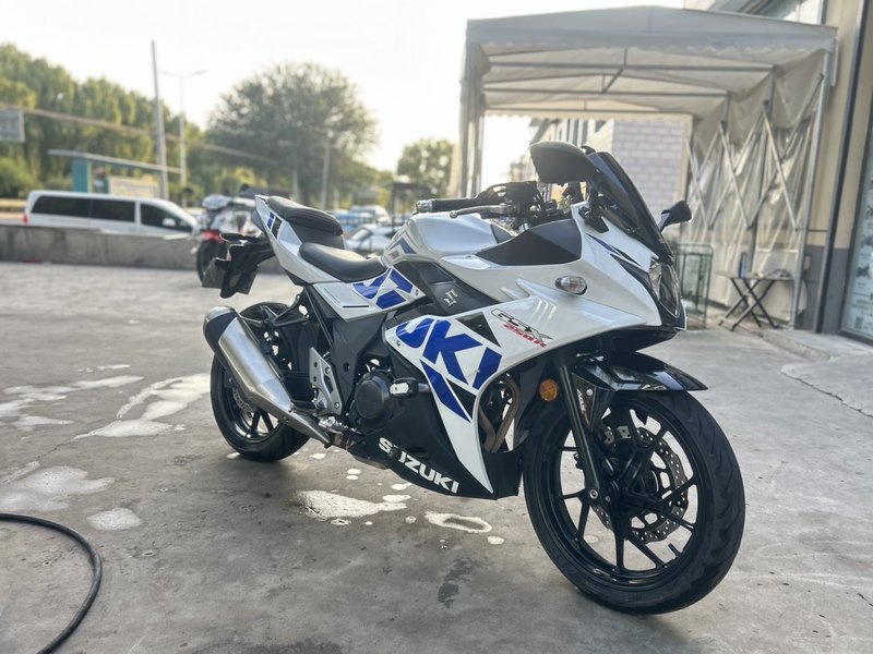 二手豪爵铃木GSX250R