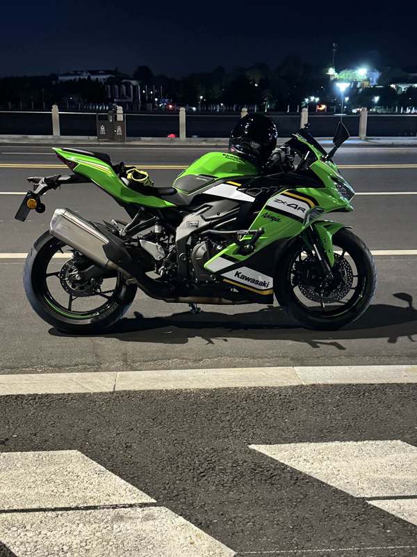 二手川崎ZX-4R
