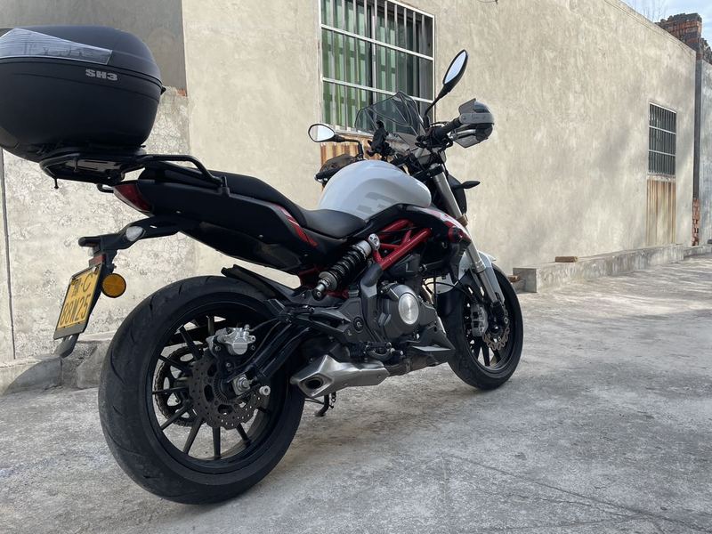 二手贝纳利蓝宝龙 BN302S