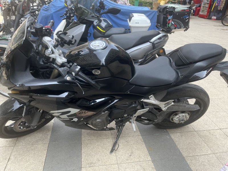 二手贝纳利龙卷风 Tornado 402R