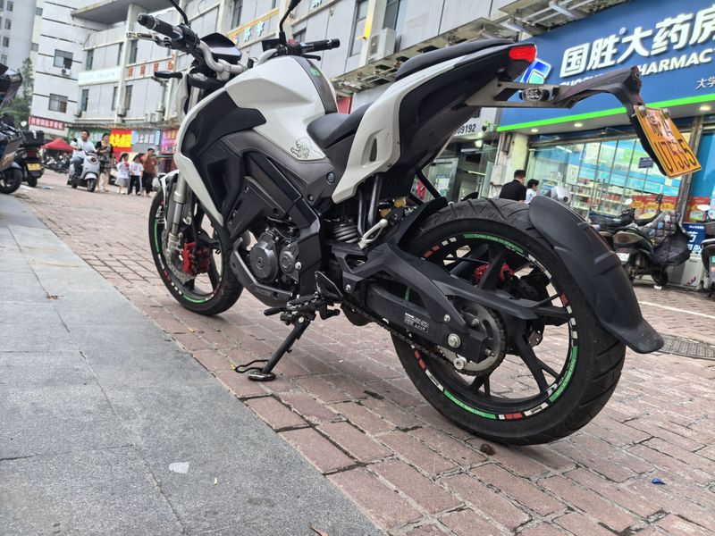 二手贝纳利小迅龙 BN150S