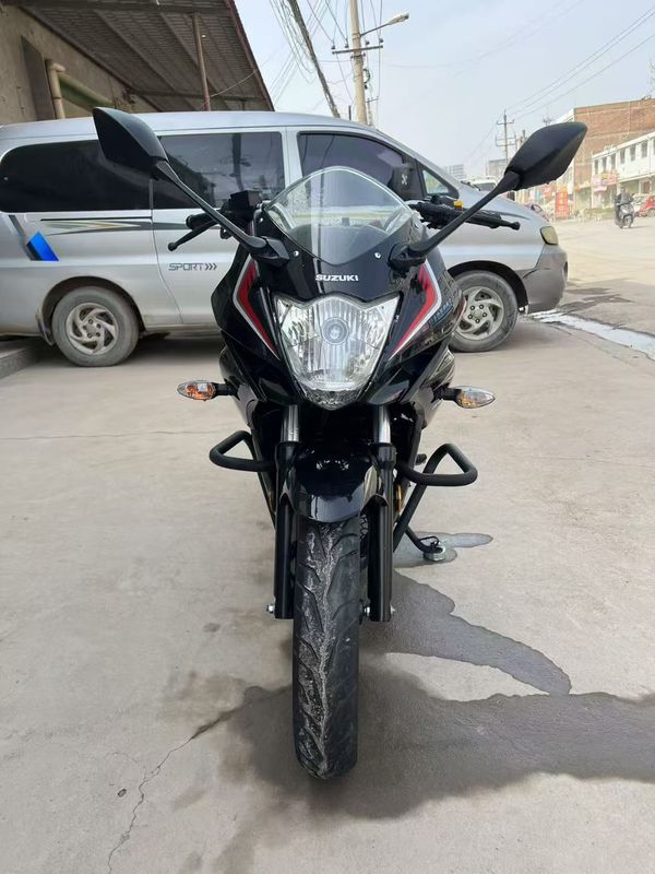 二手济南铃木极客飒 Gixxer 155