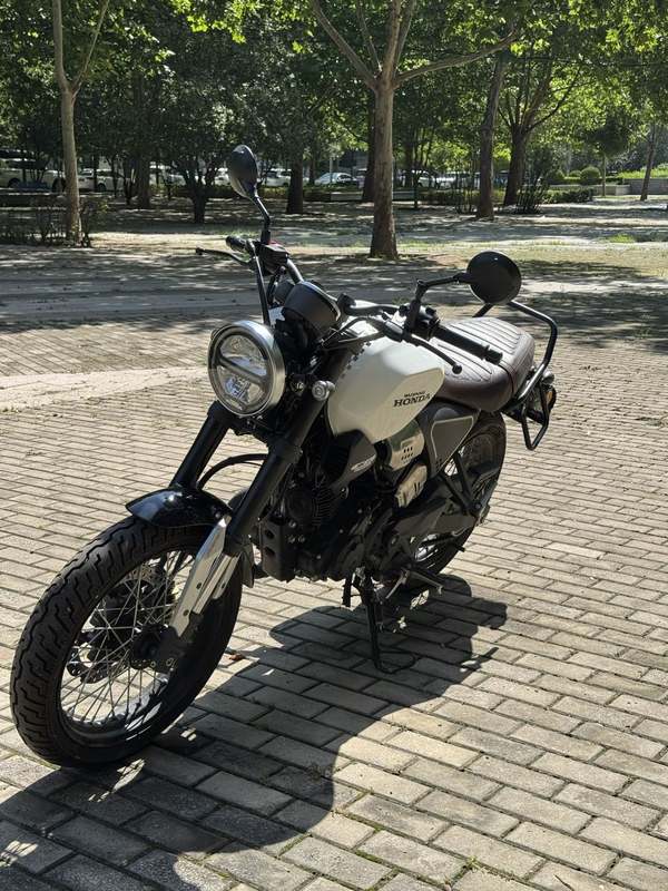 二手五羊本田鸷道 CB190SS