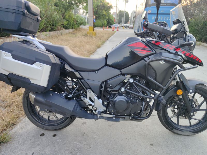 二手豪爵铃木DL250