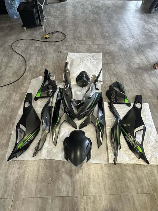 二手川崎ZX-4R