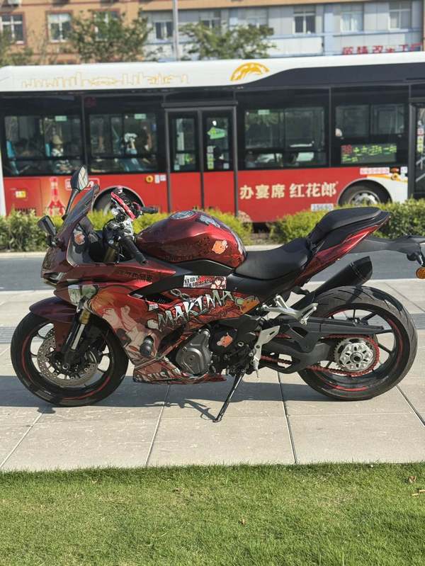 二手贝纳利龙卷风 Tornado 402R