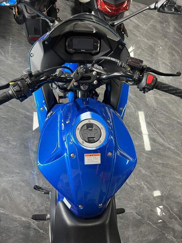 二手济南铃木极客飒 Gixxer 155