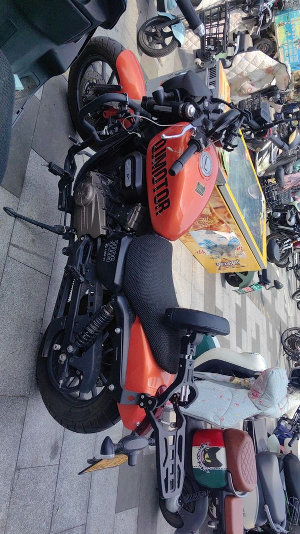 二手QJMOTOR闪300