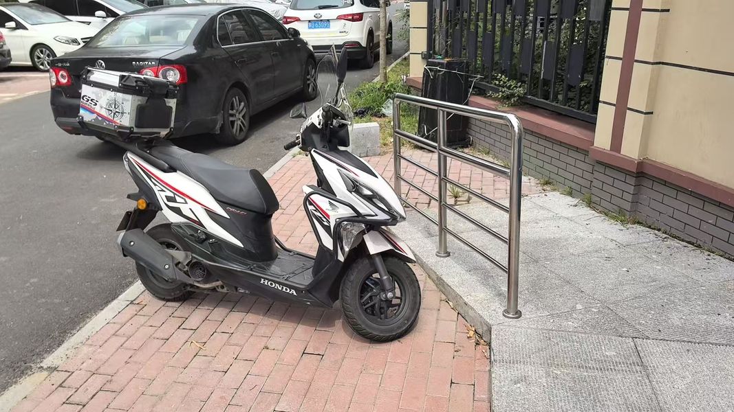 二手新大洲本田裂行 RX125Fi