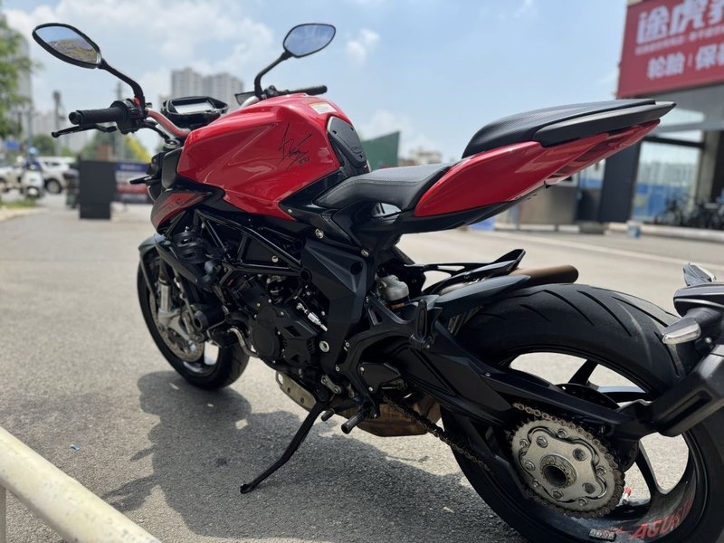 二手奥古斯塔Brutale 800