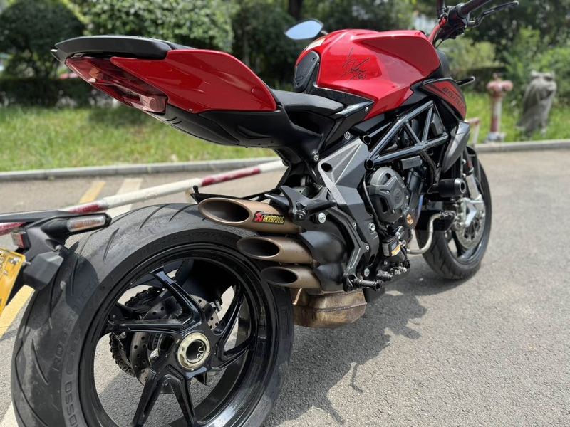 二手奥古斯塔Brutale 800