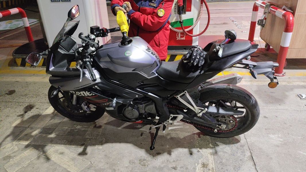 二手贝纳利龙卷风 Tornado 302R