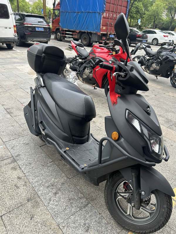 二手济南铃木优驿 UE125T