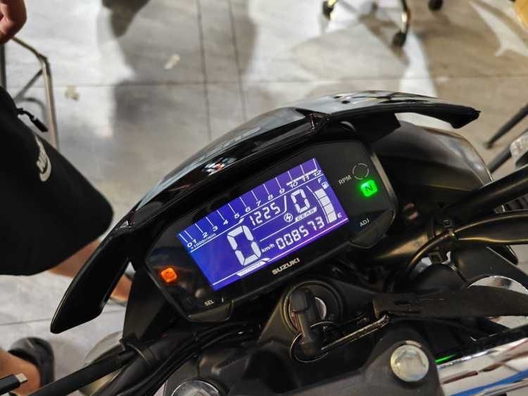 二手济南铃木极客飒 Gixxer 155 NK