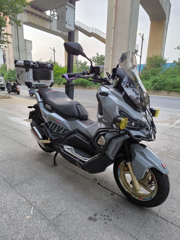 二手三阳哈士奇 Husky ADV150
