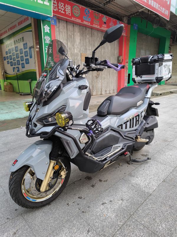 二手三阳哈士奇 Husky ADV150