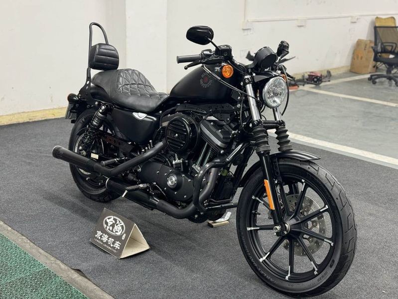 二手哈雷戴维森Iron883 硬汉