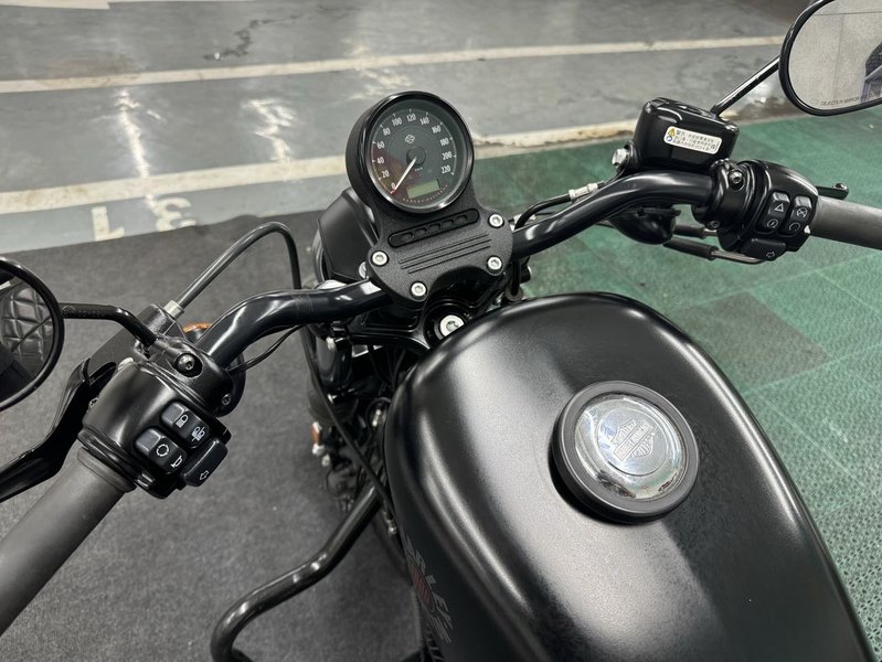 二手哈雷戴维森Iron883 硬汉