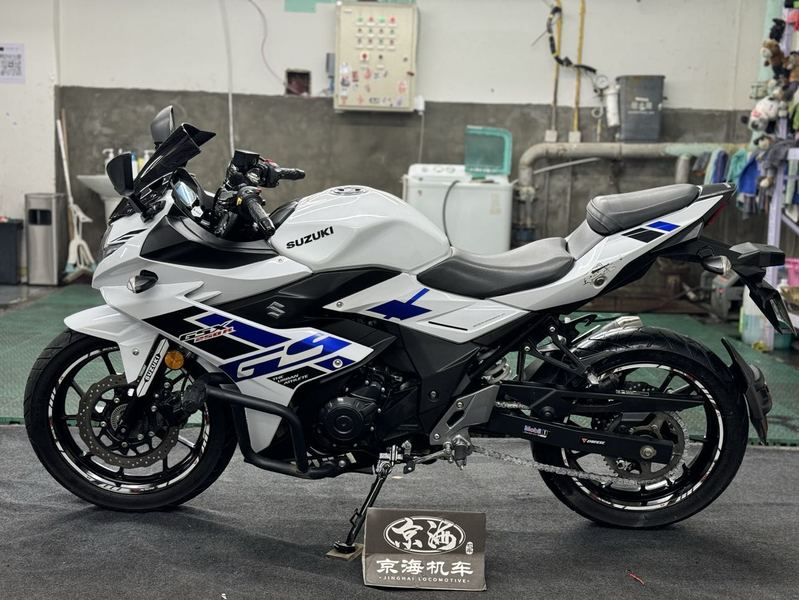 二手豪爵铃木GSX250R