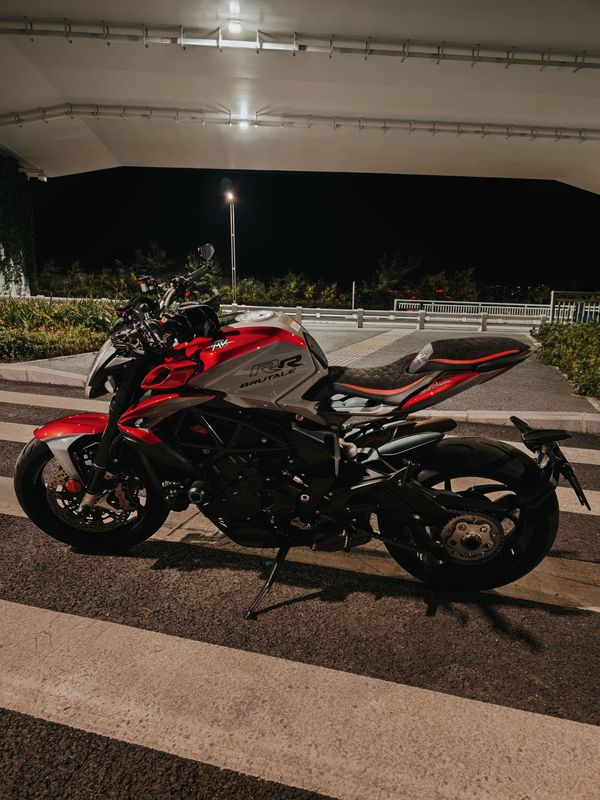 二手奥古斯塔Brutale 800