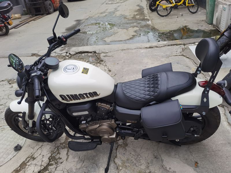 二手QJMOTOR闪300