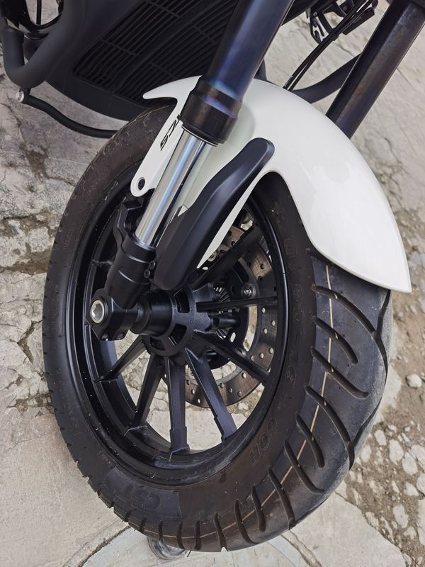 二手QJMOTOR闪300