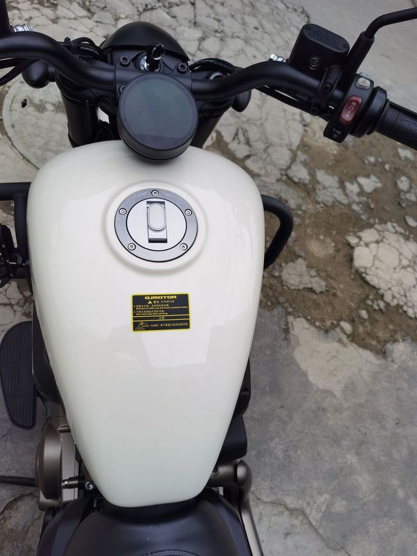 二手QJMOTOR闪300